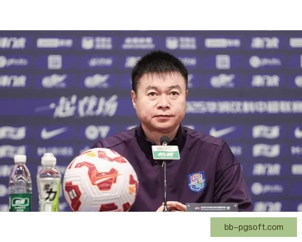 柏林联合战绩起伏主帅发布会恳请球迷保持耐心陪球队走出低谷